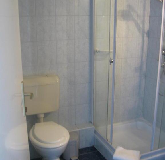 Апартаменты 2 Спальни, Leier Business