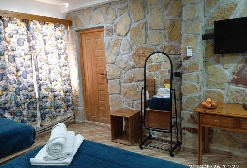 اتاق لوکس, Le Gite Du Barrage