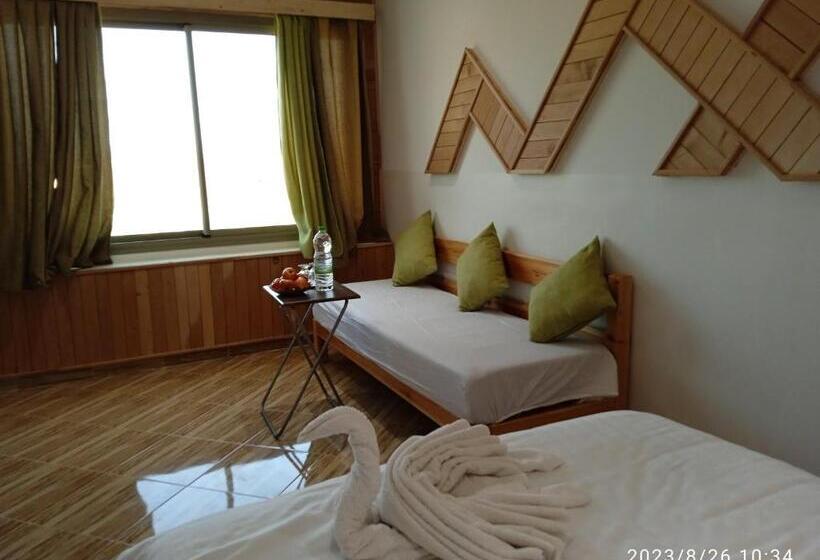 سوییت با چشمانداز باغ, Le Gite Du Barrage