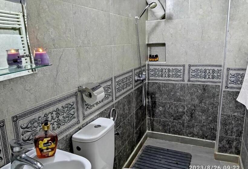 سوییت خانوادگی, Le Gite Du Barrage