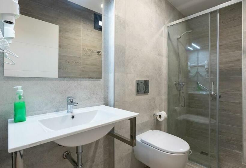 إستوديو قياسى, Apartamentos Guerrero 3