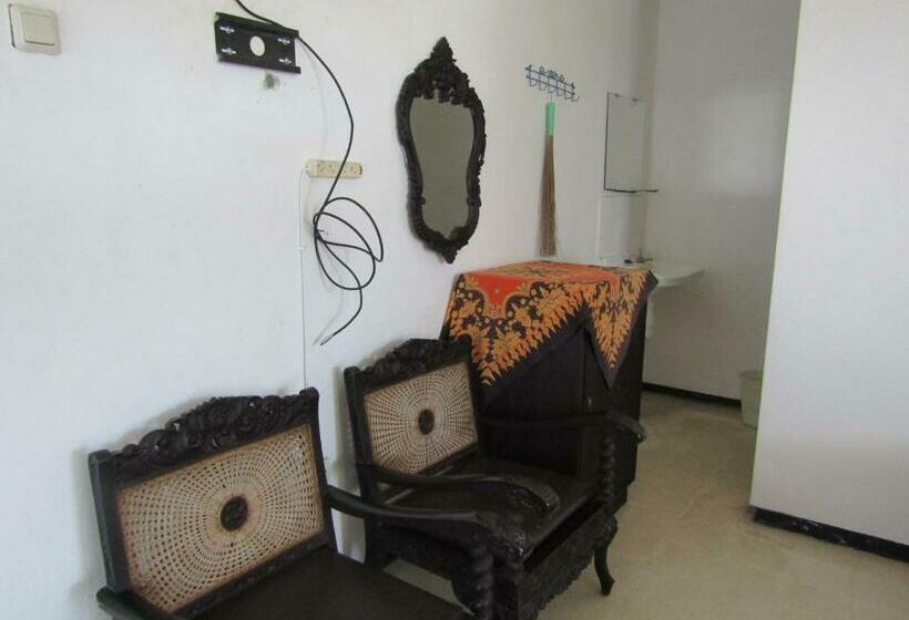 スタンダードトリプルルーム, Pantes