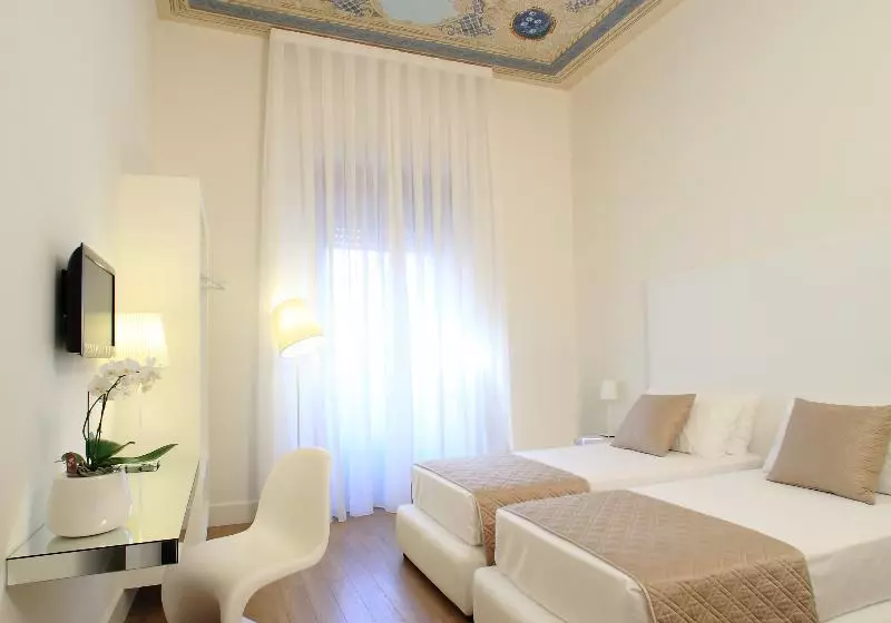 اتاق استاندارد سه نفره, Al Castello Luxury B&b