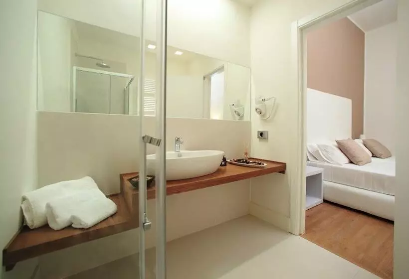 اتاق استاندارد سه نفره, Al Castello Luxury B&b