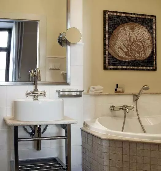 سوییت, Boutique Hotel Nautilus