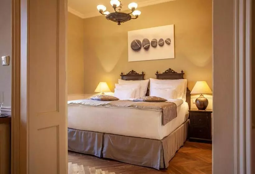 سوییت, Boutique Hotel Nautilus