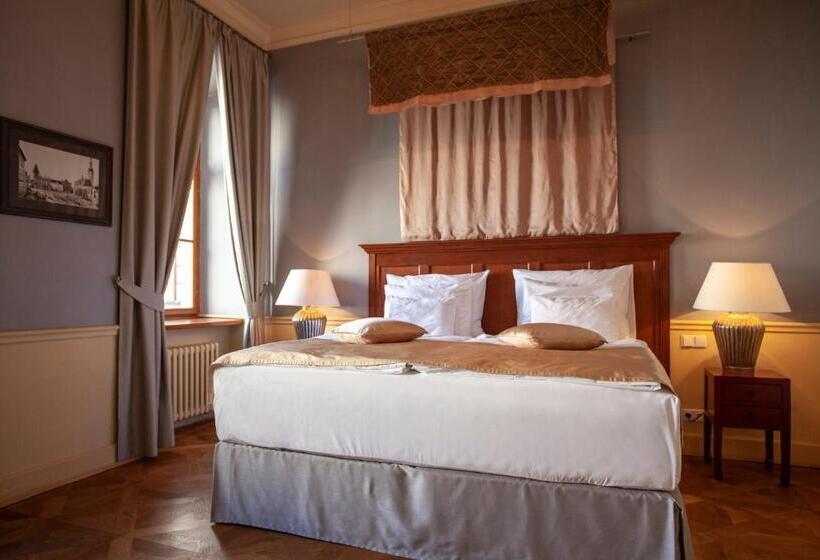 סוויטה נשיאותית, Boutique Hotel Nautilus