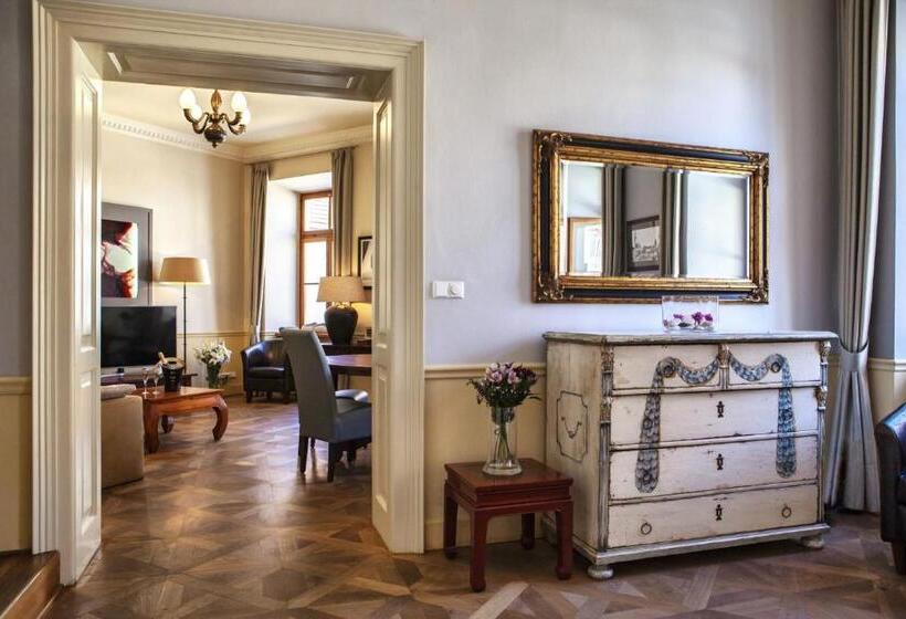 סוויטה נשיאותית, Boutique Hotel Nautilus