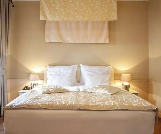 اتاق سوپریور, Boutique Hotel Nautilus