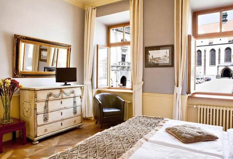 סוויטה נשיאותית, Boutique Hotel Nautilus