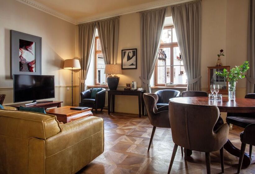 סוויטה נשיאותית, Boutique Hotel Nautilus