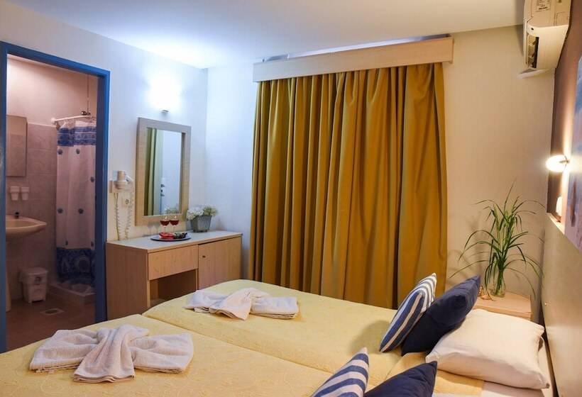 חדר סטנדרט לשלושה, Amaryllis