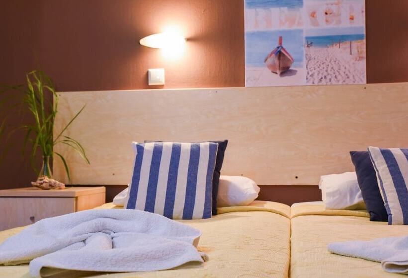 חדר סטנדרט לשלושה, Amaryllis