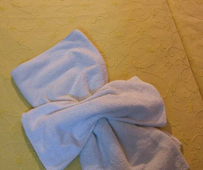 חדר סטנדרט לשלושה, Amaryllis