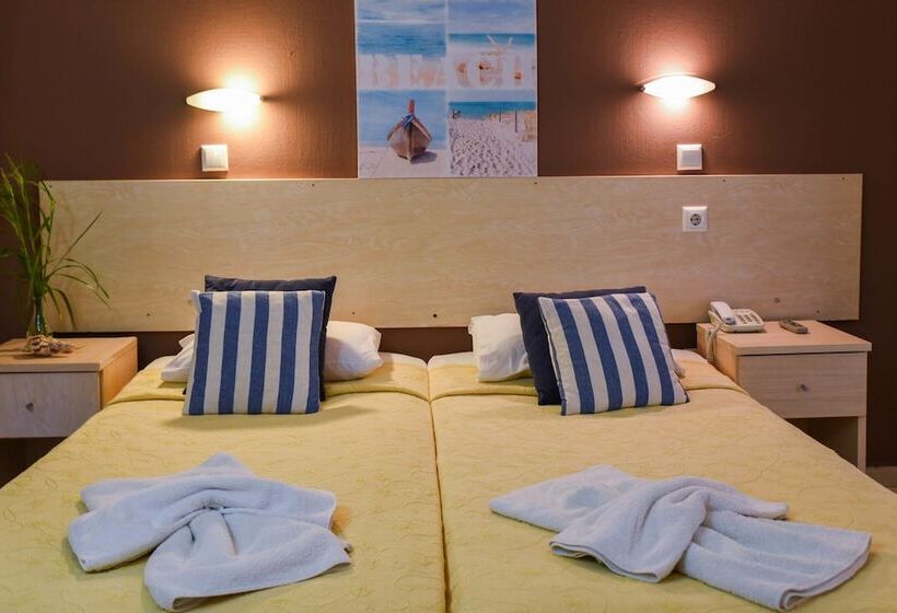 חדר סטנדרט לשלושה, Amaryllis