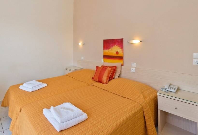 חדר סטנדרט לשלושה, Amaryllis