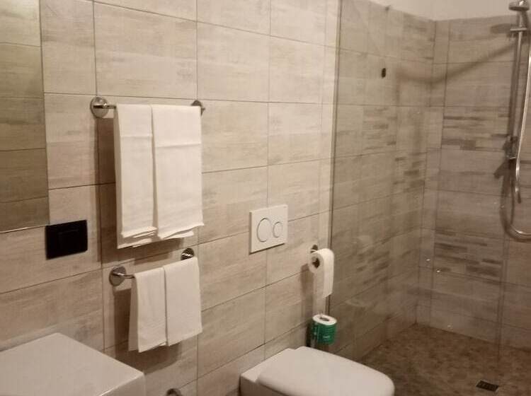 스탠다드 룸, Astoria