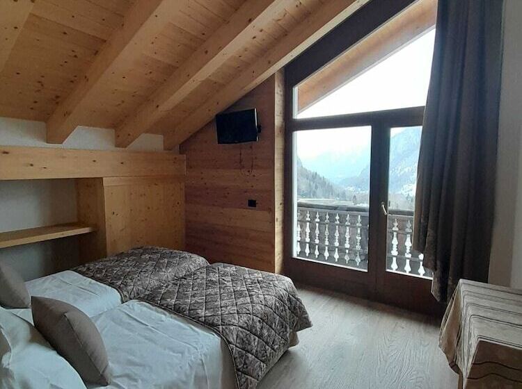 패밀리 룸, Astoria