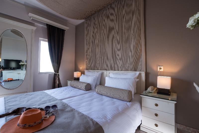 이코노미 룸, Athina Palace Resort & Spa