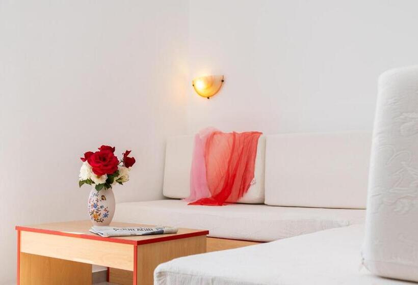 Семейное Студио, Bella Vista Stegna