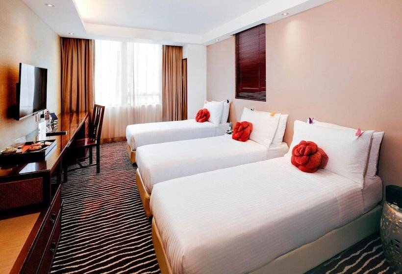 اتاق استاندارد سه نفره, Butterfly On Wellington, Central