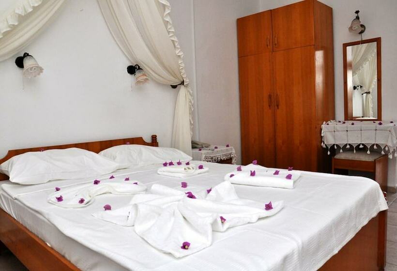 غرفة قياسية فردية, Gloria Tibi Jarra