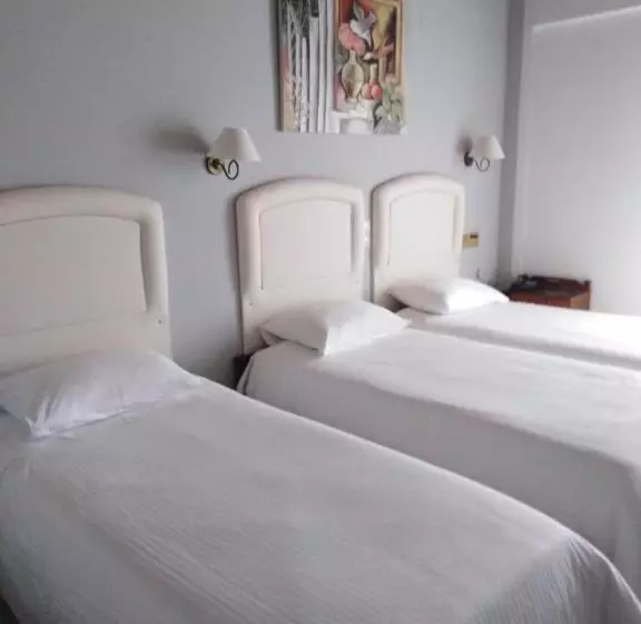 Chambre Triple Standard, Kouros