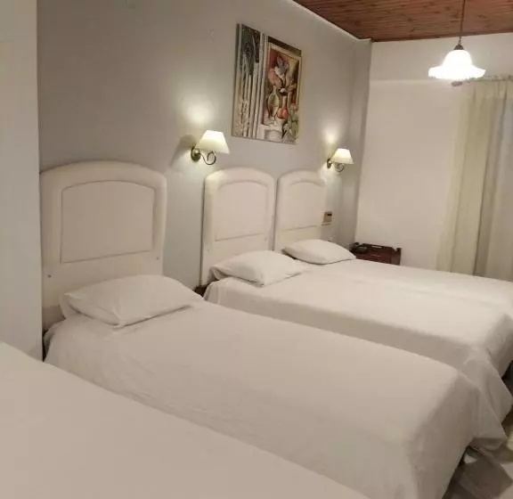 Chambre Quadruple Standard, Kouros