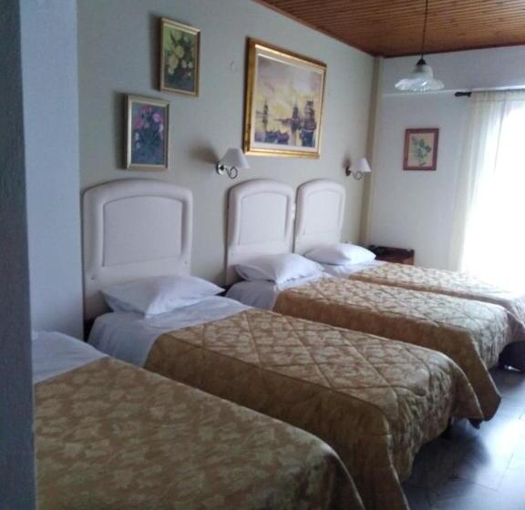 4인용 스탠다드 룸, Kouros