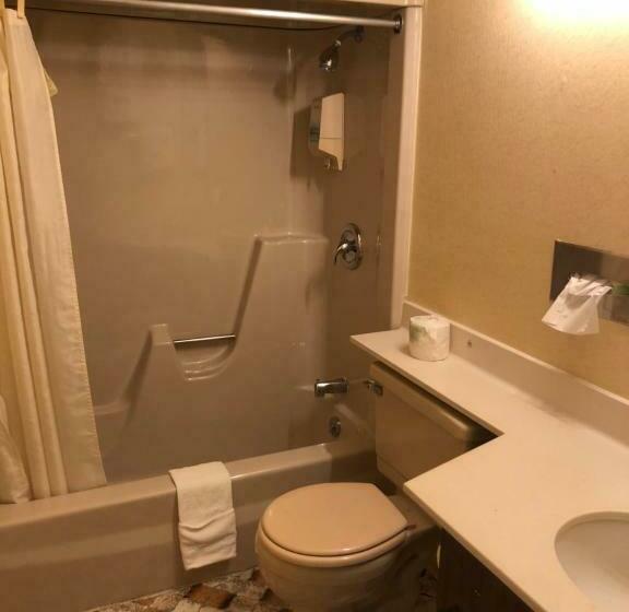 Номер Стандарт, Latham Inn