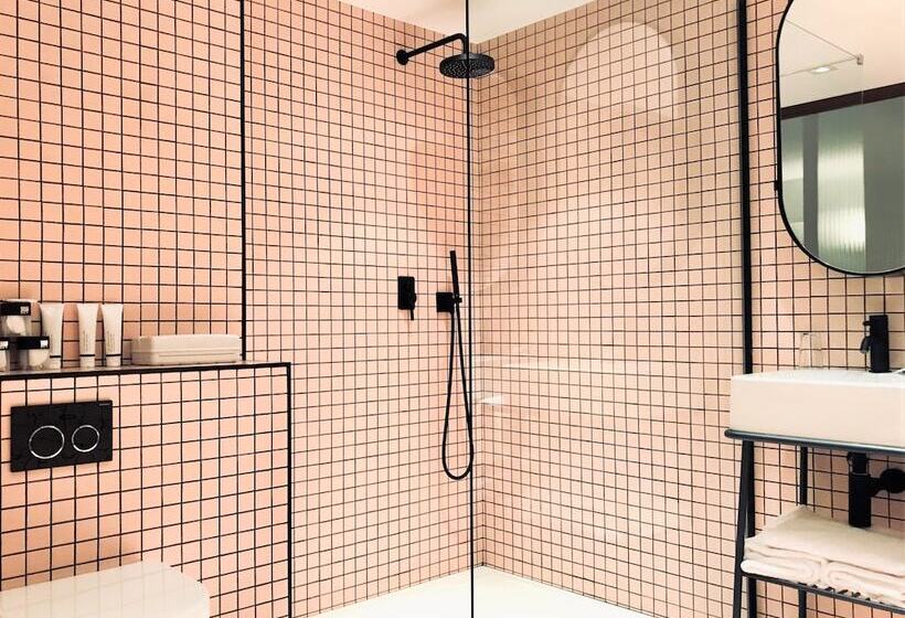 Triple Room Sea View, Le Versailles