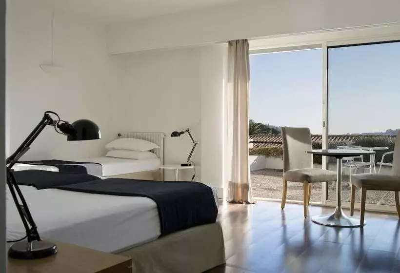 Triple Room Sea View, Le Versailles