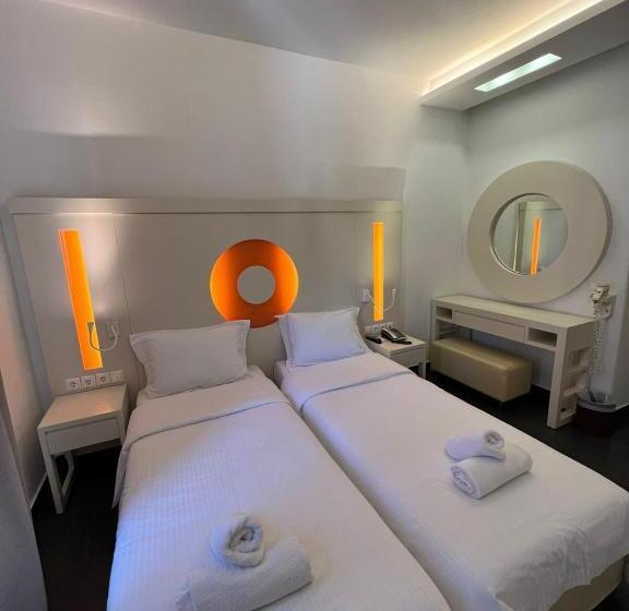 스탠다드 룸, Matogianni