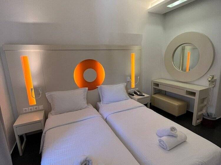 غرفة قياسية, Matogianni