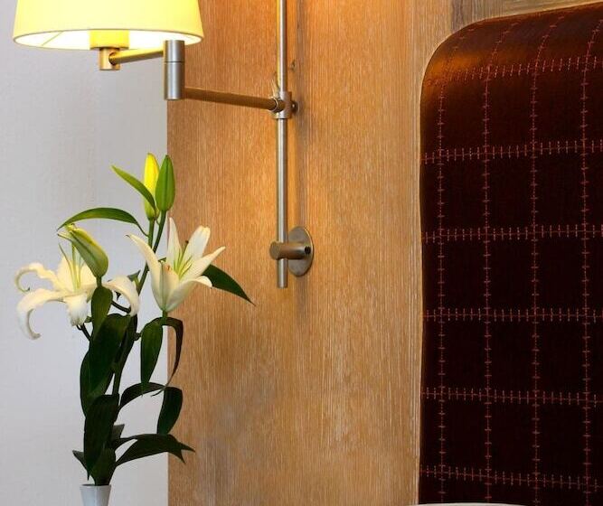 غرفة قياسية, Matogianni