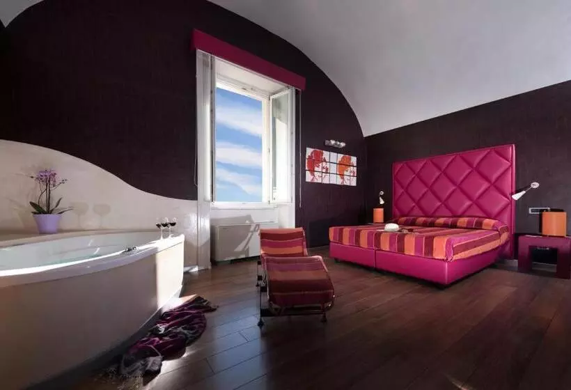اتاق سوپریور با چشم‌انداز دریا, Palazzo Ferraioli   Hotel & Wellness