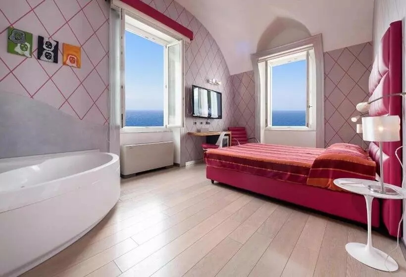 اتاق سوپریور با چشم‌انداز دریا, Palazzo Ferraioli   Hotel & Wellness
