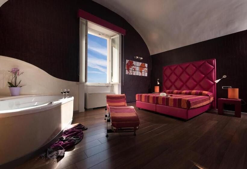 Superior 3 pers. Havudsigt, Palazzo Ferraioli   Hotel & Wellness
