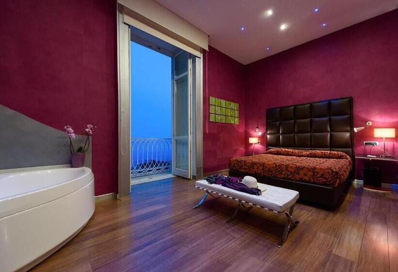 Трехместный Superior Вид на Море, Palazzo Ferraioli   Hotel & Wellness