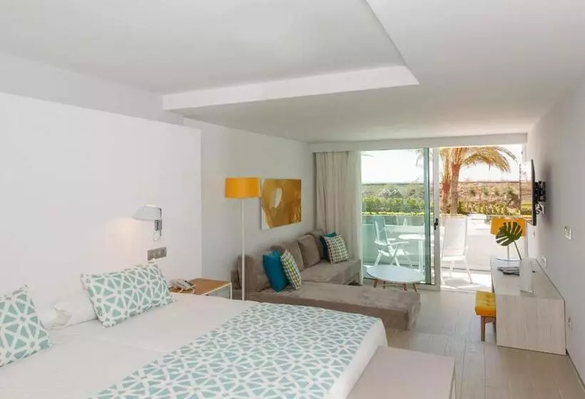 سوئیت جونیور با چشم‌انداز باغ, Santa Monica Suites