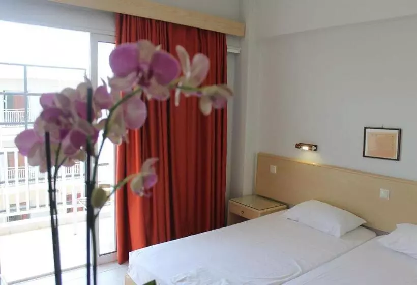اتاق استاندارد با بالکن, Savoy