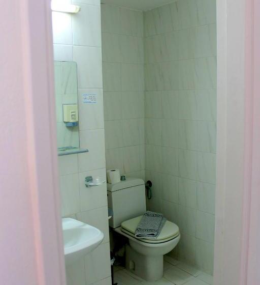 חדר סטנדרט פנימי לשלושה, Savoy