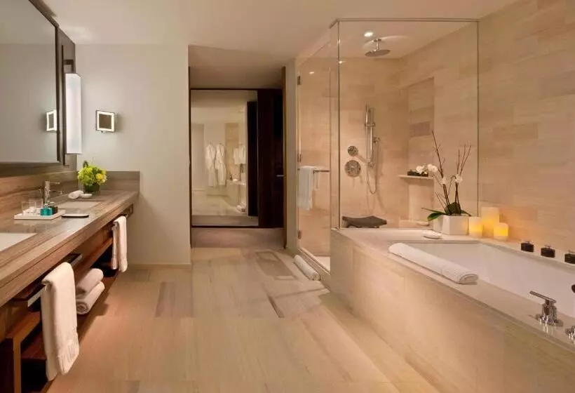 اتاق خانوادگی, The Langham New York Fifth Avenue