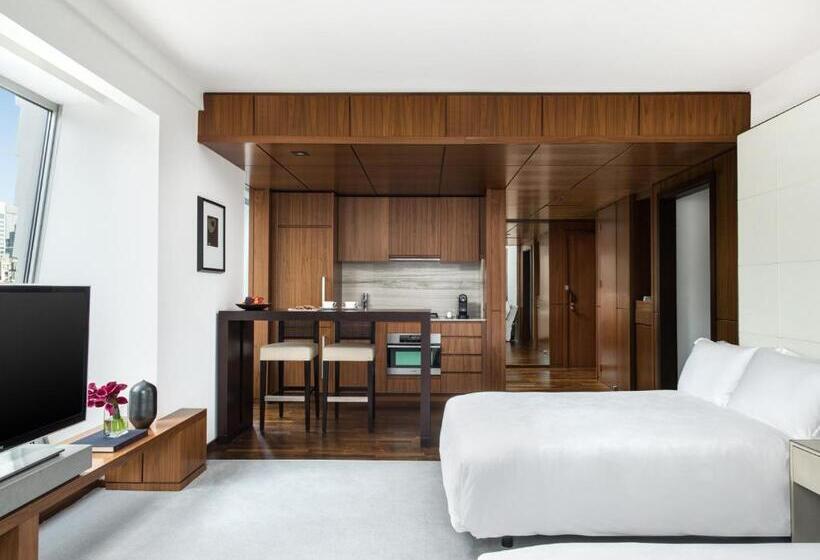 家庭间, The Langham New York Fifth Avenue