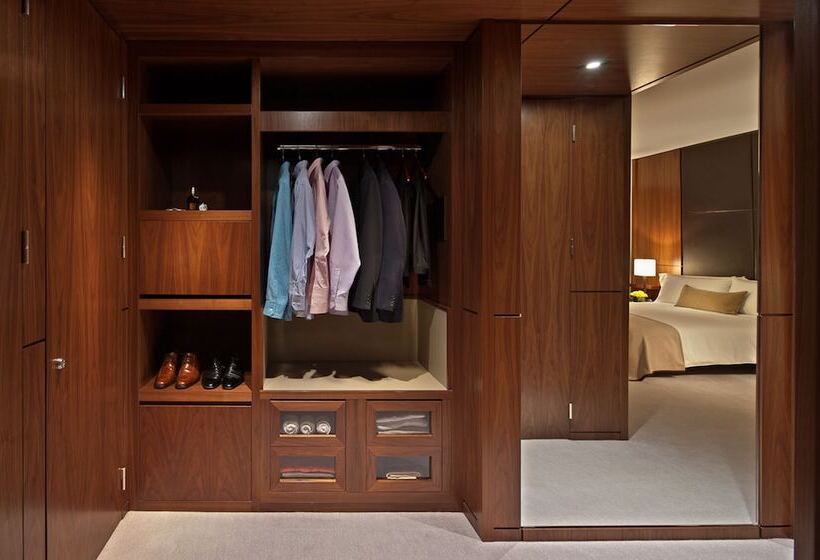 家庭间, The Langham New York Fifth Avenue