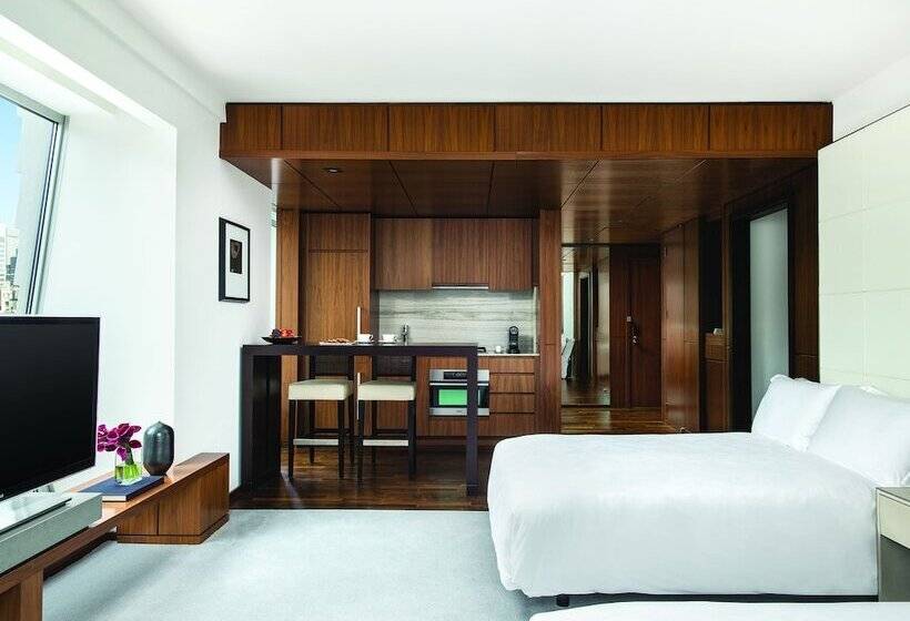 家庭间, The Langham New York Fifth Avenue