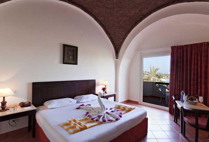 اتاق استاندارد یک نفره, Three Corners Sea Beach Resort