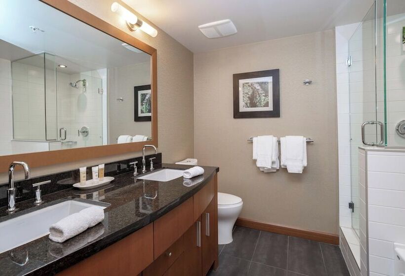 سوییت, Sutton Place Hotel Revelstoke Mountain Resort