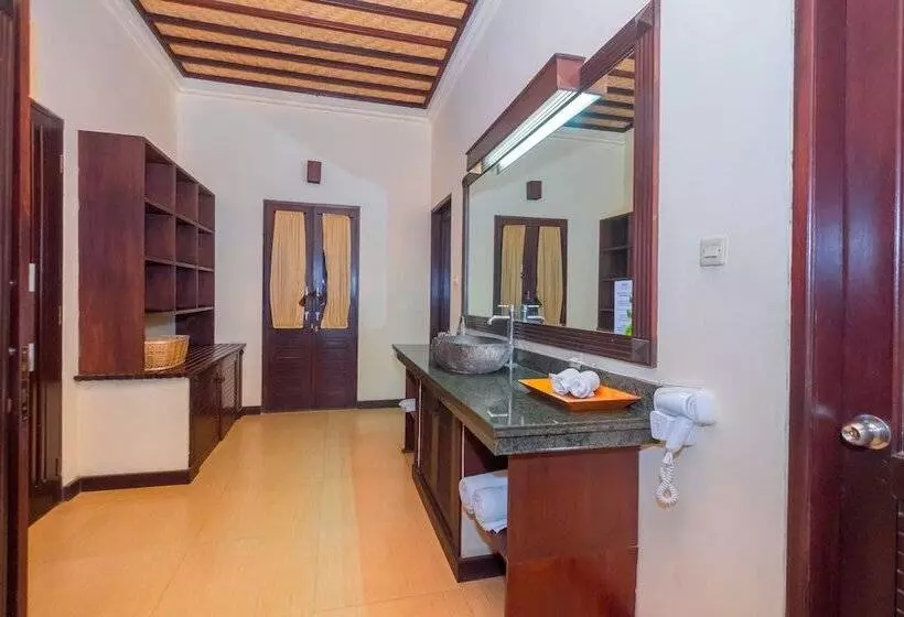 Villa 1 Makuuhuone Puutarhanäkymä, Amertha Bali Villas