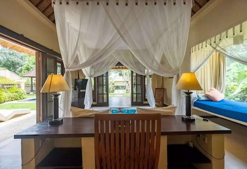 Villa 1 Makuuhuone Puutarhanäkymä, Amertha Bali Villas